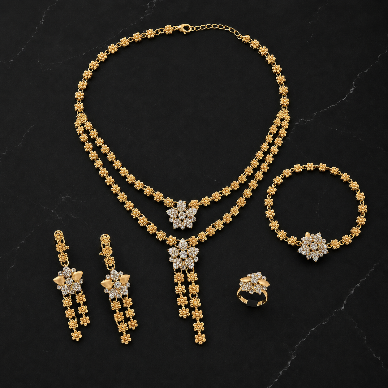 Ndongo Garlands Set