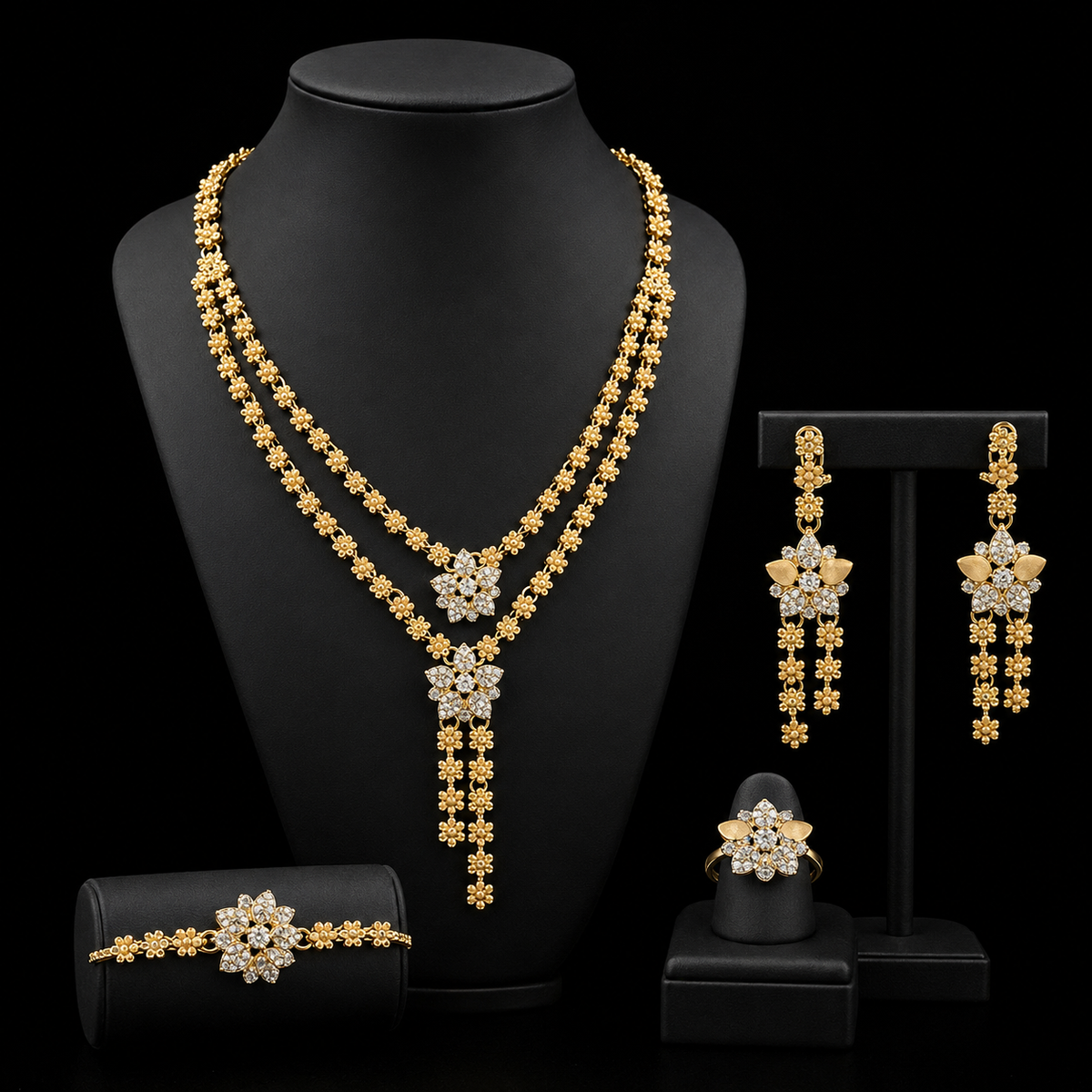 Ndongo Garlands Set